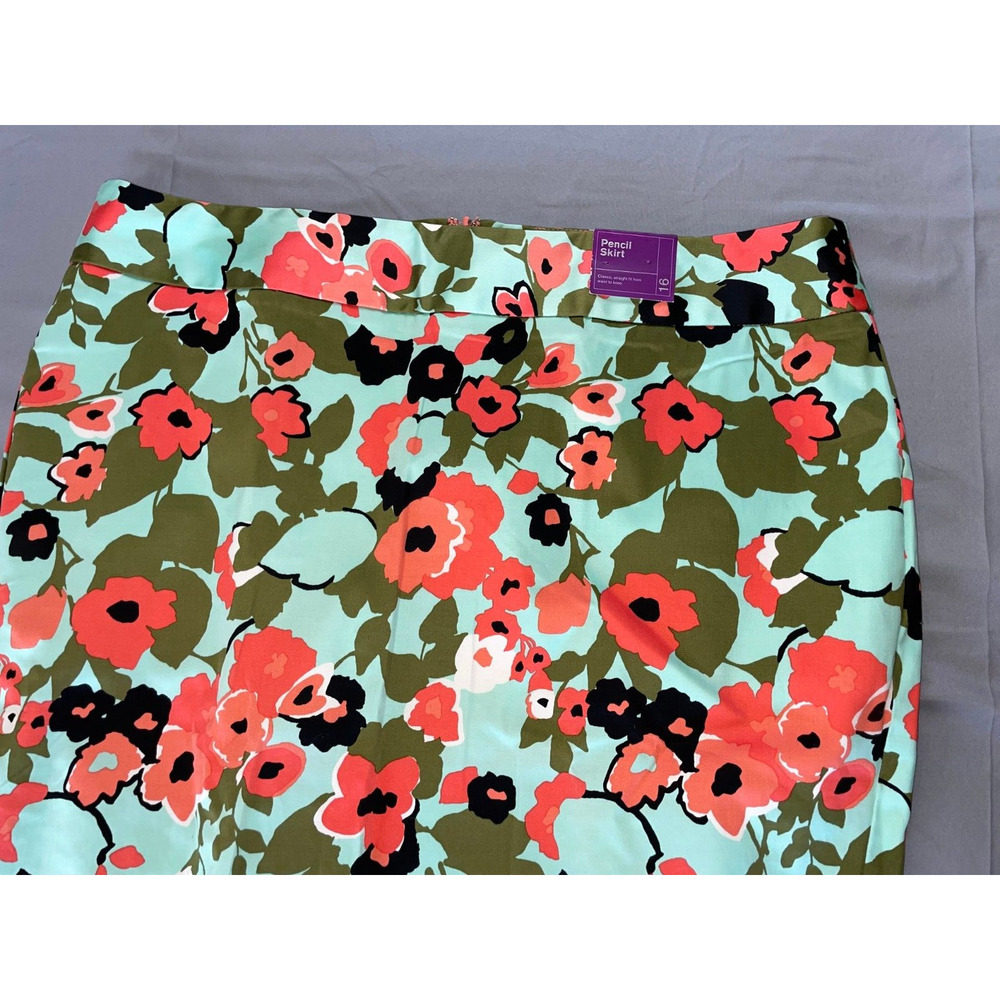 Lane Bryant Rear Zip Stretch Floral Pencil Skirt. Floral, Women's 16. NWT!! - Picture 2 of 5